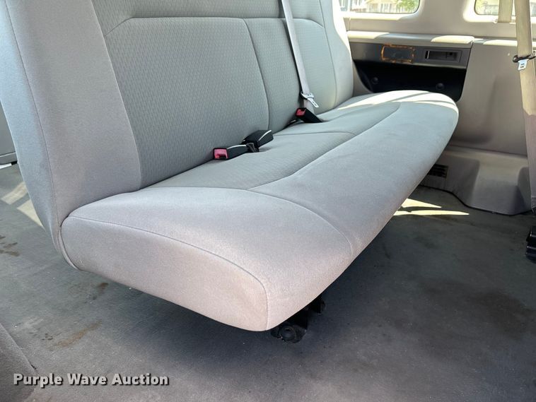 image for item NM9857 2008 Ford E150 van