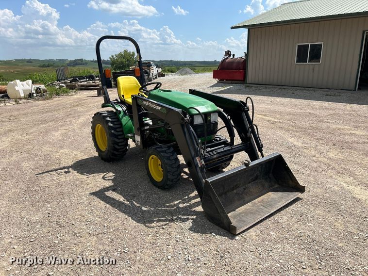 image for item NM9863 2003 John Deere 4110 MFWD tractor