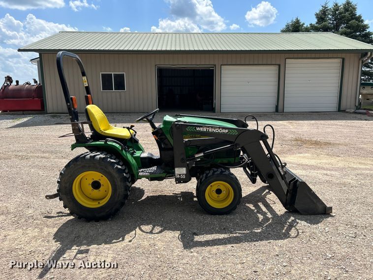 image for item NM9863 2003 John Deere 4110 MFWD tractor