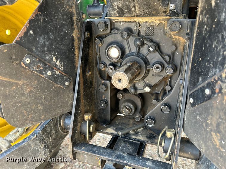 image for item NM9863 2003 John Deere 4110 MFWD tractor