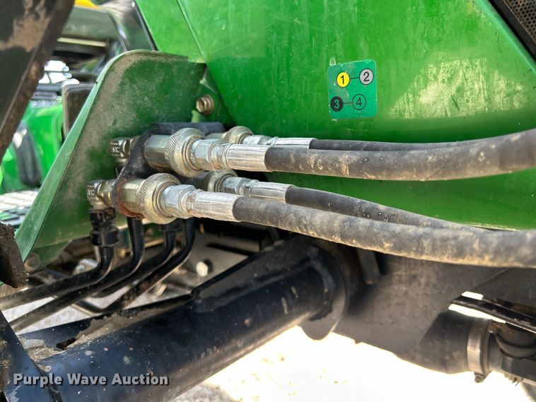 image for item NM9863 2003 John Deere 4110 MFWD tractor