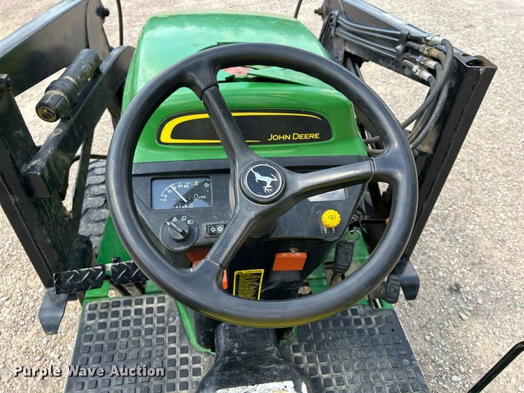 image for item NM9863 2003 John Deere 4110 MFWD tractor
