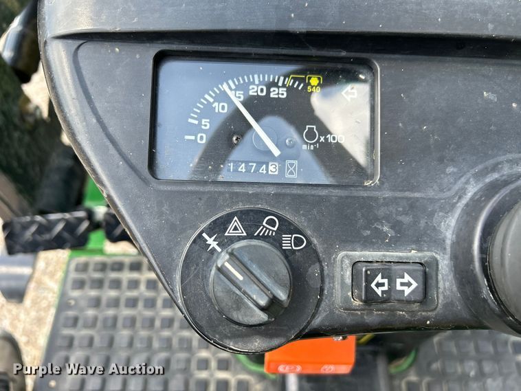 image for item NM9863 2003 John Deere 4110 MFWD tractor
