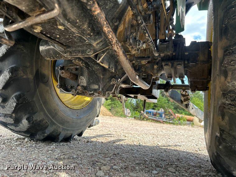 image for item NM9863 2003 John Deere 4110 MFWD tractor