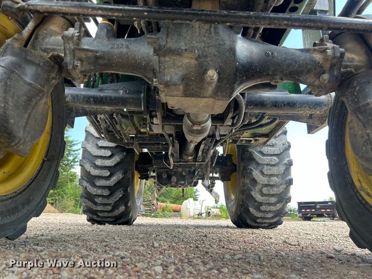 image for item NM9863 2003 John Deere 4110 MFWD tractor