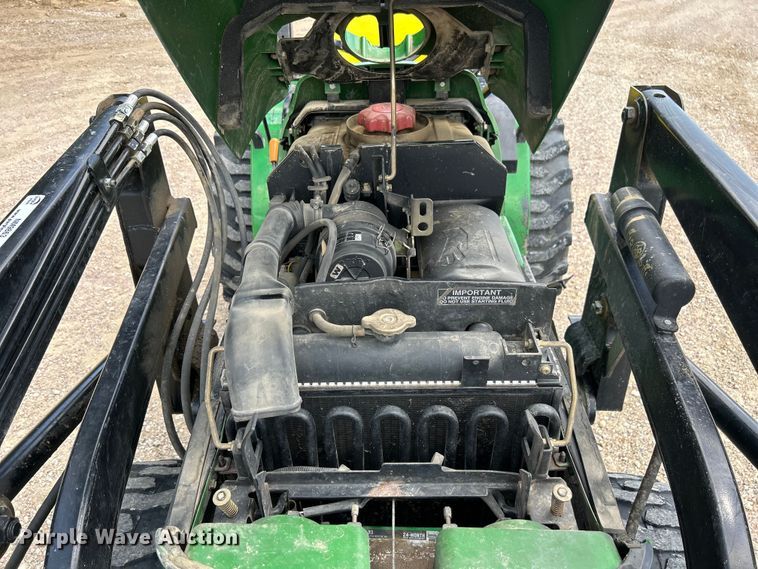 image for item NM9863 2003 John Deere 4110 MFWD tractor