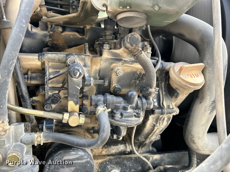 image for item NM9863 2003 John Deere 4110 MFWD tractor