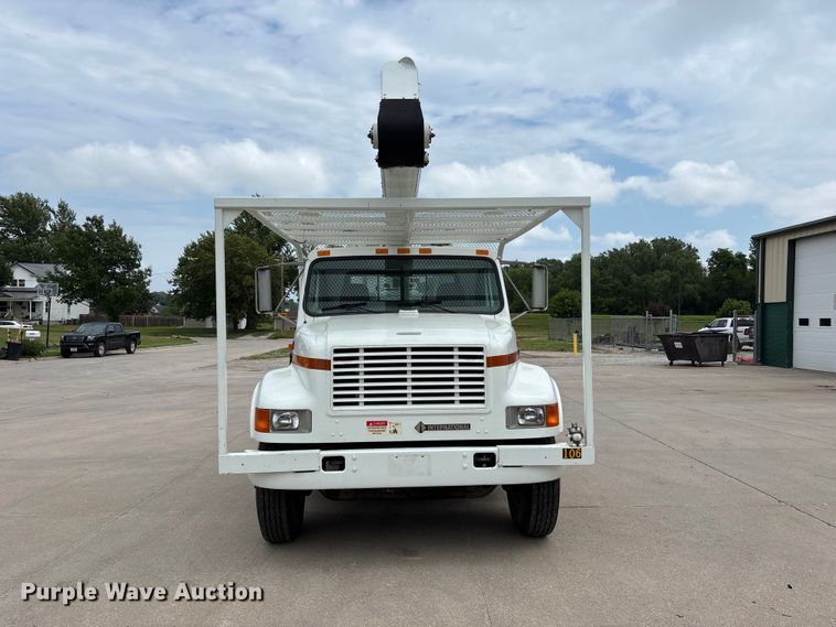 image for item NM9873 1999 International 4700 bucket truck
