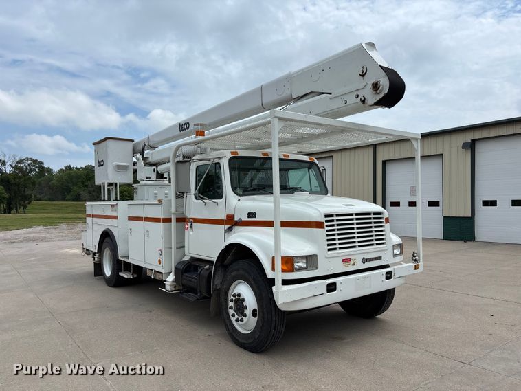 image for item NM9873 1999 International 4700 bucket truck