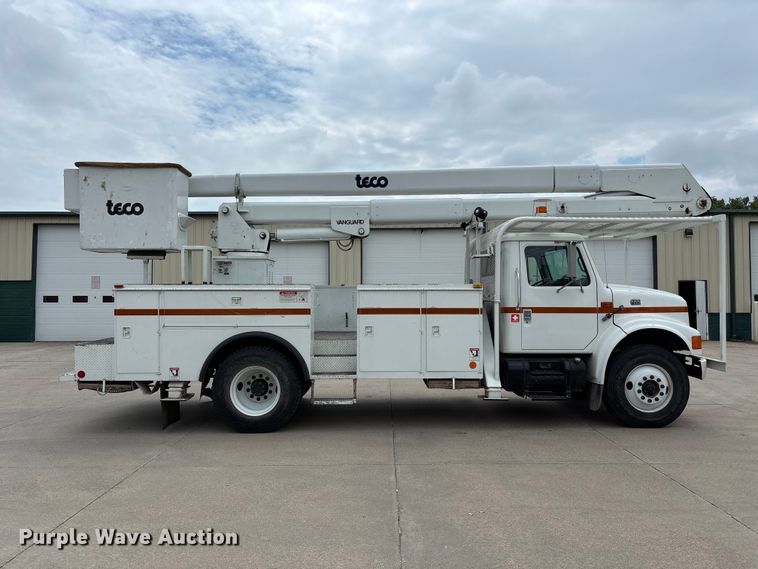 image for item NM9873 1999 International 4700 bucket truck