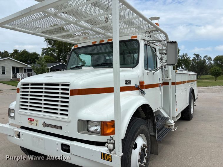 image for item NM9873 1999 International 4700 bucket truck