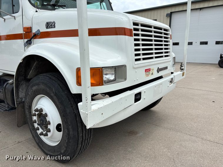 image for item NM9873 1999 International 4700 bucket truck
