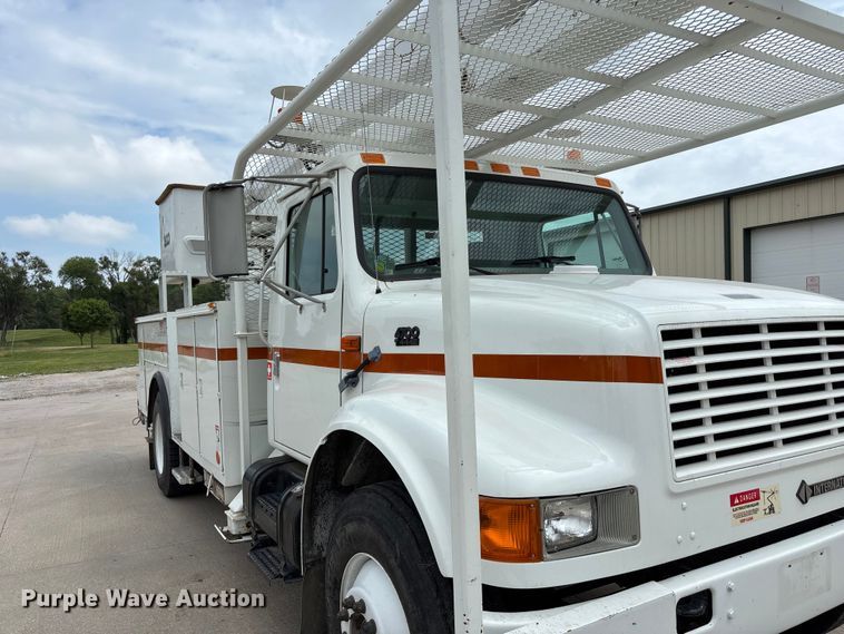 image for item NM9873 1999 International 4700 bucket truck