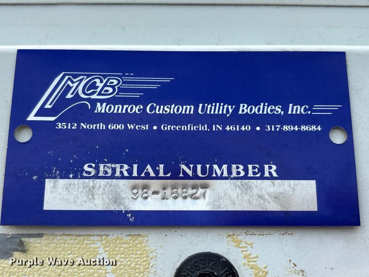 image for item NM9873 1999 International 4700 bucket truck