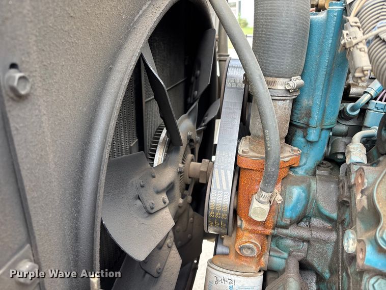 image for item NM9873 1999 International 4700 bucket truck