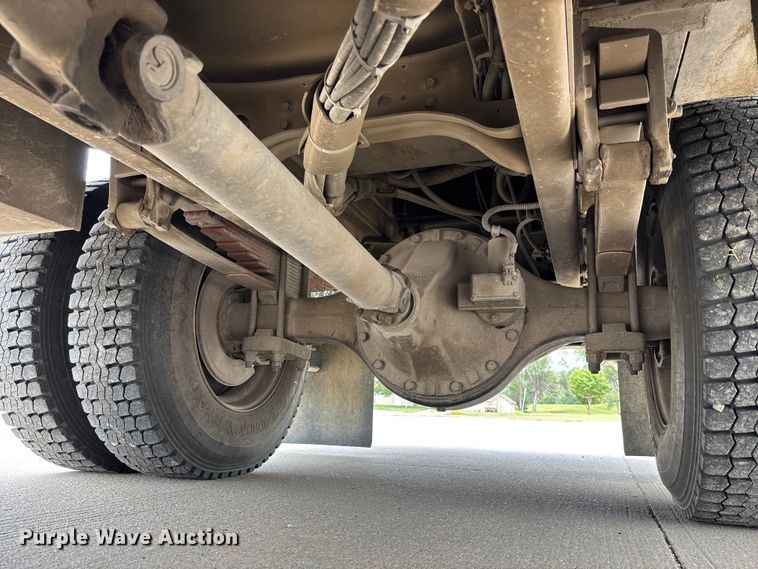 image for item NM9873 1999 International 4700 bucket truck