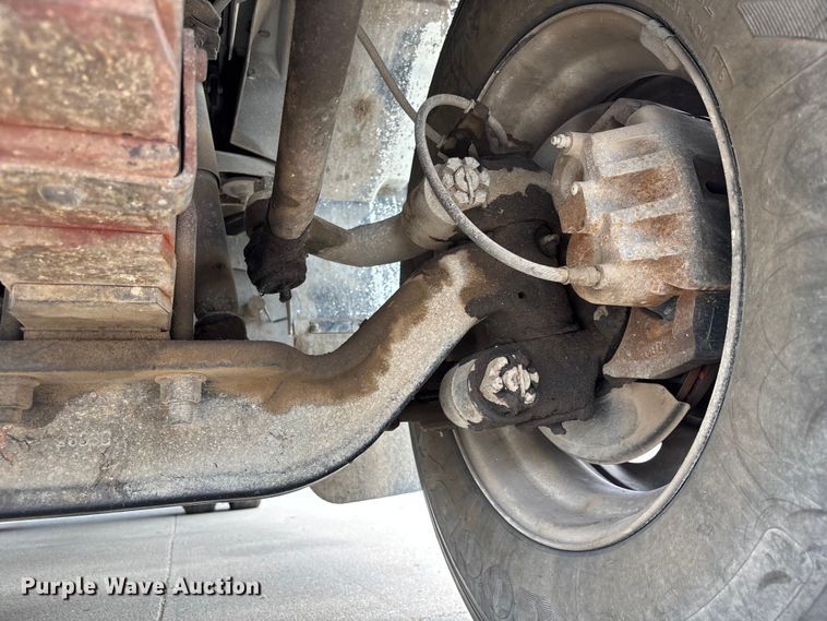 image for item NM9873 1999 International 4700 bucket truck