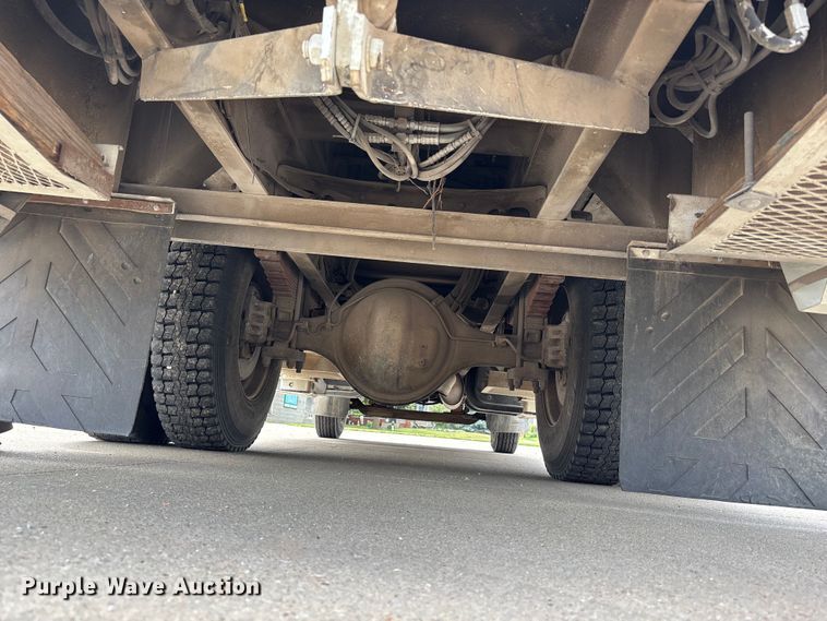 image for item NM9873 1999 International 4700 bucket truck