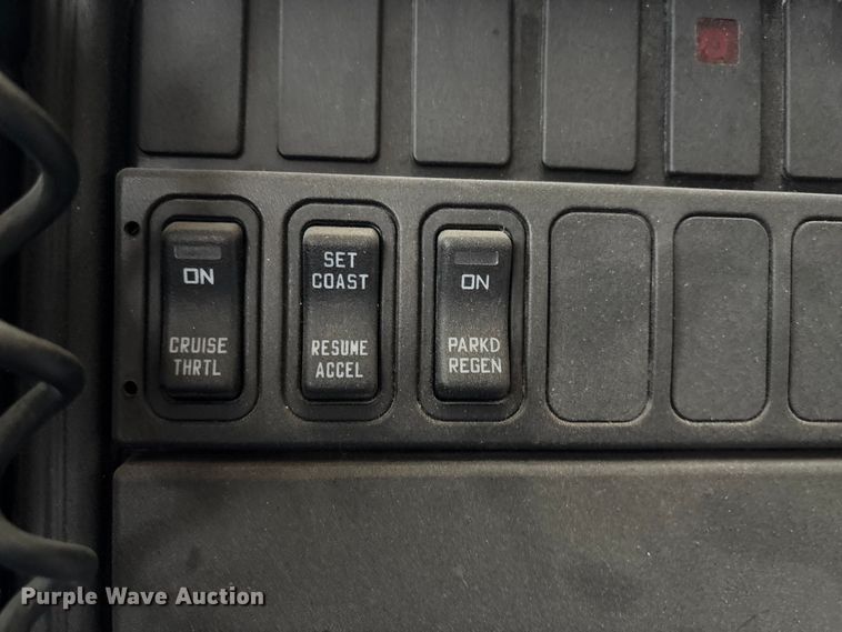 image for item NM9876 2014 Ic Bus PB105 school bus