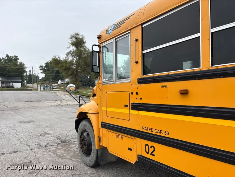 image for item NM9877 2010 Ic Bus PB105 school bus