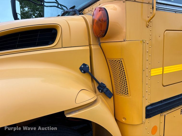 image for item NM9877 2010 Ic Bus PB105 school bus