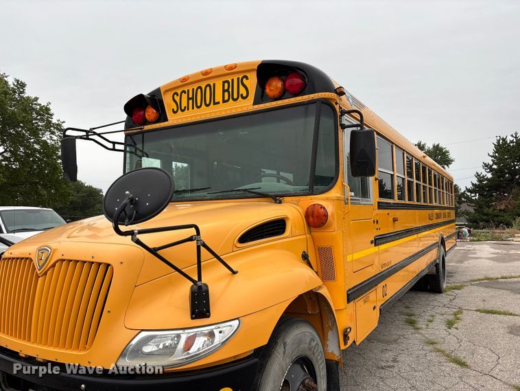 image for item NM9877 2010 Ic Bus PB105 school bus