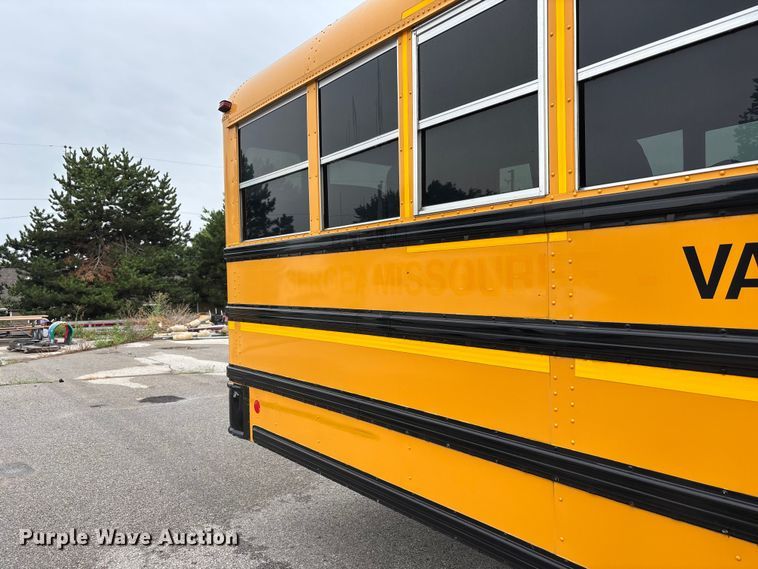 image for item NM9877 2010 Ic Bus PB105 school bus