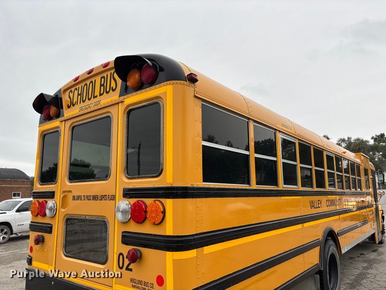 image for item NM9877 2010 Ic Bus PB105 school bus