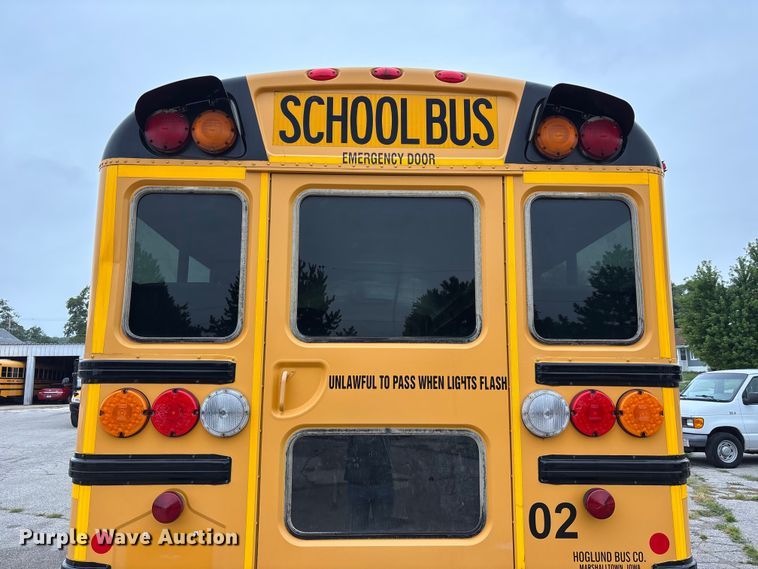 image for item NM9877 2010 Ic Bus PB105 school bus