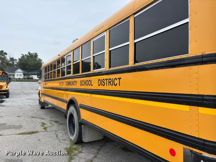 image for item NM9877 2010 Ic Bus PB105 school bus
