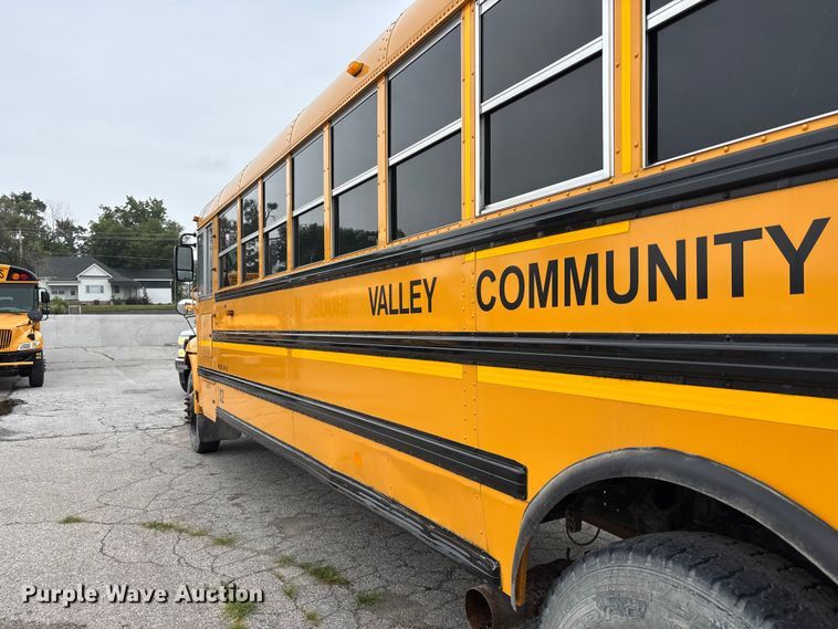 image for item NM9877 2010 Ic Bus PB105 school bus
