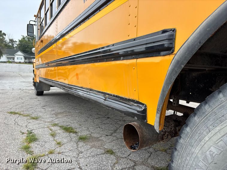 image for item NM9877 2010 Ic Bus PB105 school bus