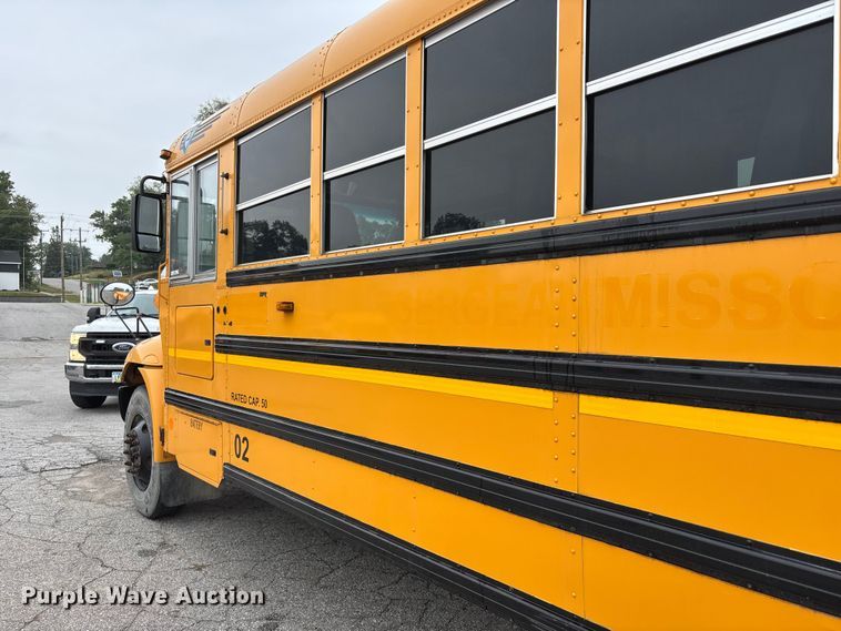 image for item NM9877 2010 Ic Bus PB105 school bus