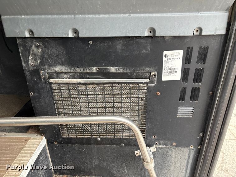 image for item NM9877 2010 Ic Bus PB105 school bus
