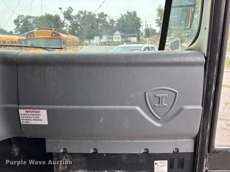 image for item NM9877 2010 Ic Bus PB105 school bus