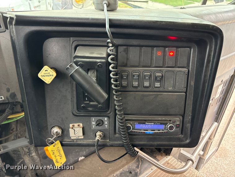 image for item NM9877 2010 Ic Bus PB105 school bus