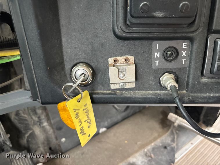 image for item NM9877 2010 Ic Bus PB105 school bus