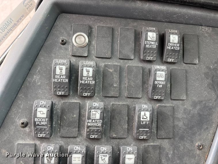 image for item NM9877 2010 Ic Bus PB105 school bus