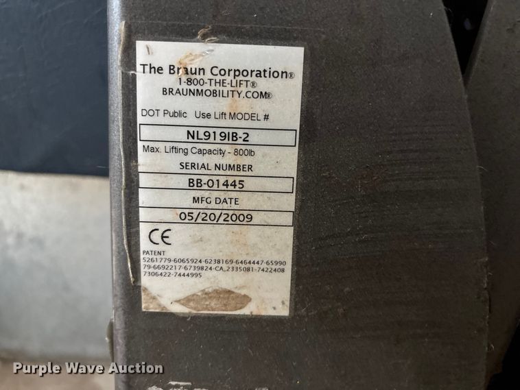 image for item NM9877 2010 Ic Bus PB105 school bus