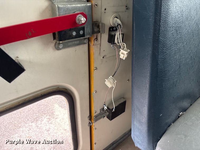 image for item NM9877 2010 Ic Bus PB105 school bus