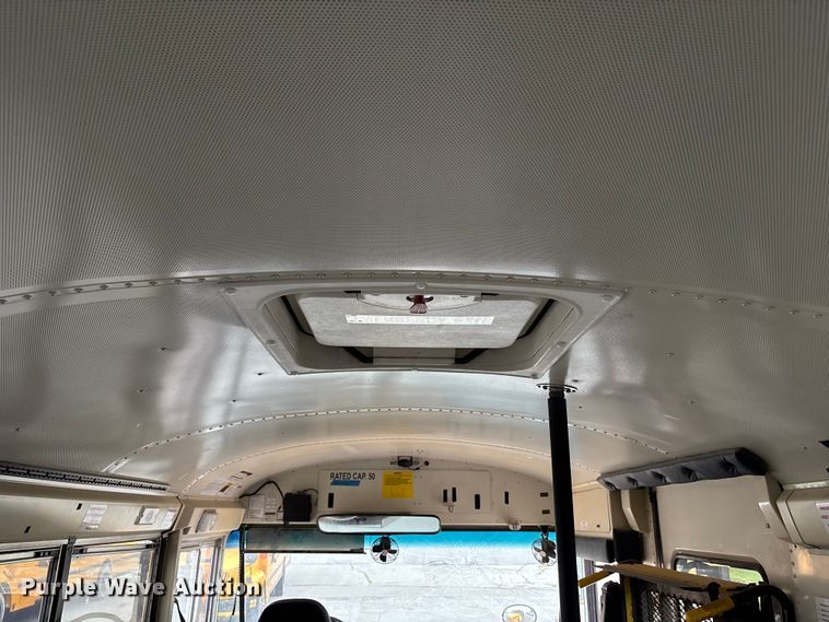 image for item NM9877 2010 Ic Bus PB105 school bus