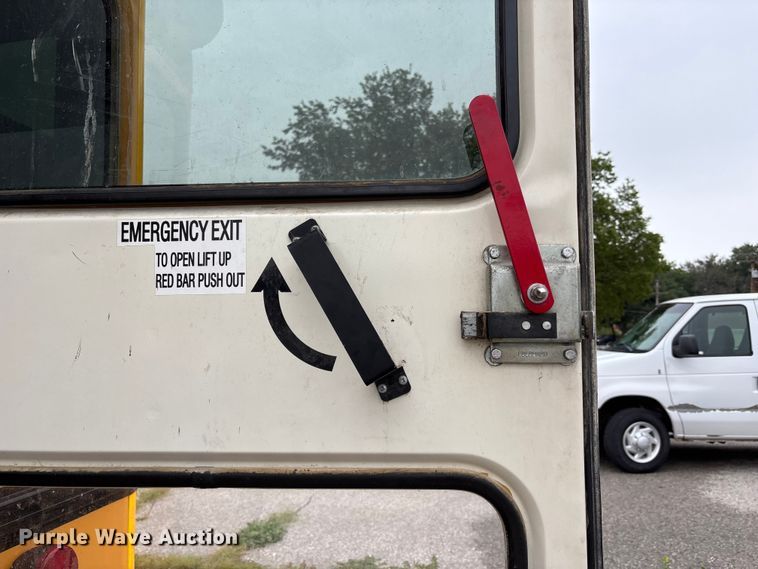 image for item NM9877 2010 Ic Bus PB105 school bus