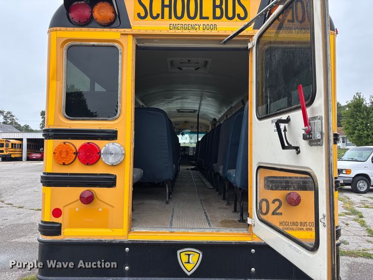 image for item NM9877 2010 Ic Bus PB105 school bus