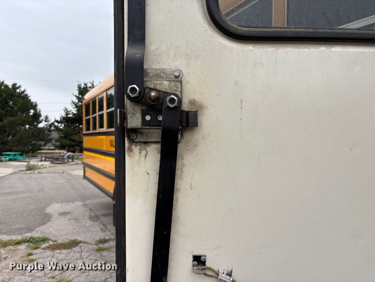 image for item NM9877 2010 Ic Bus PB105 school bus