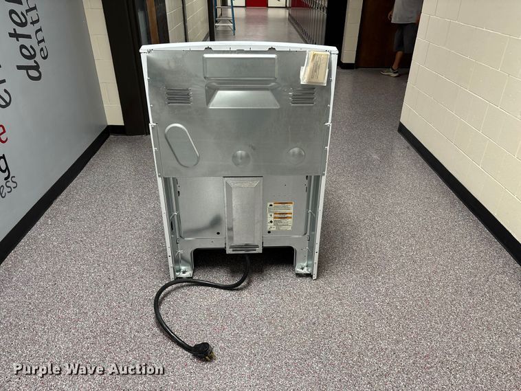 image for item NM9886 Amana ACR4303MEW0 stove
