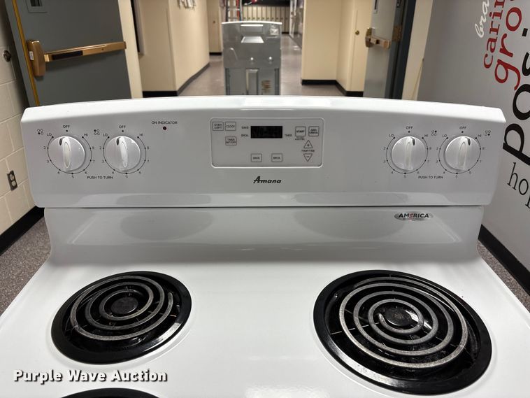 image for item NM9886 Amana ACR4303MEW0 stove