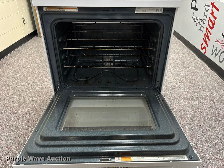 image for item NM9886 Amana ACR4303MEW0 stove