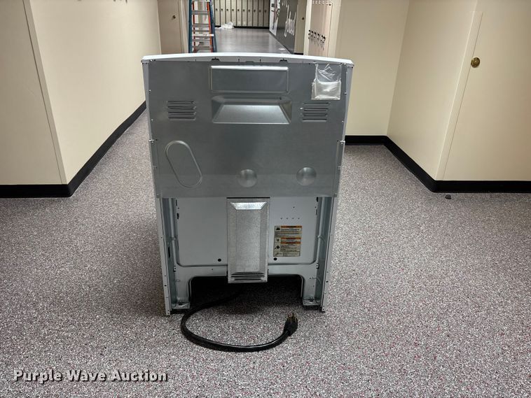 image for item NM9888 Amana ACR4303MEW0 stove