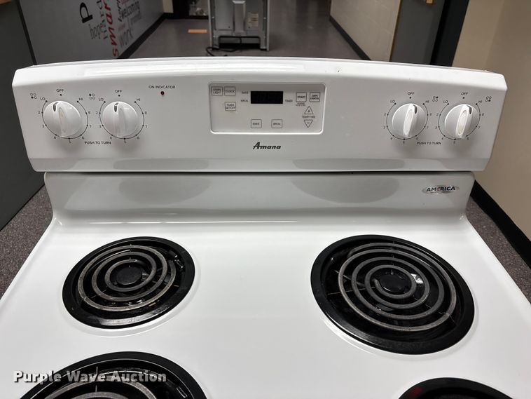 image for item NM9888 Amana ACR4303MEW0 stove