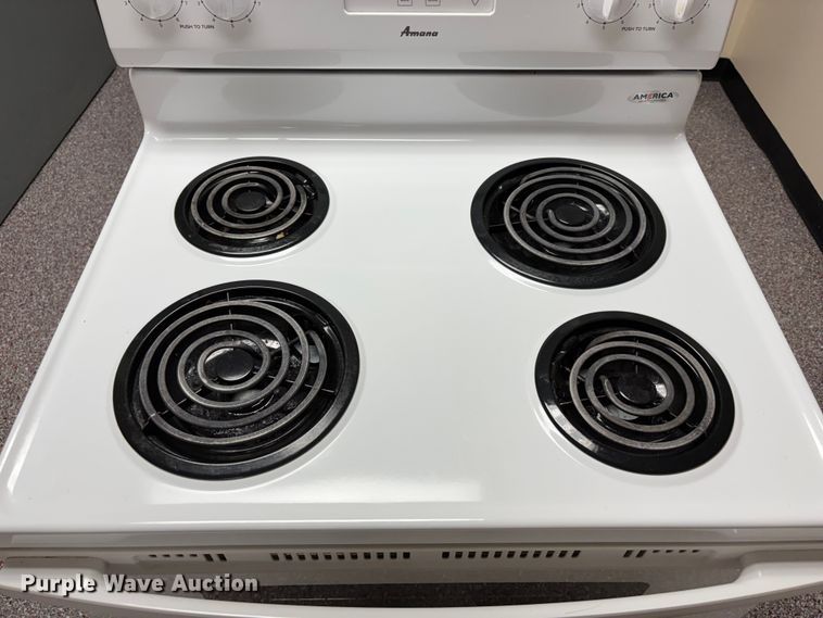 image for item NM9888 Amana ACR4303MEW0 stove